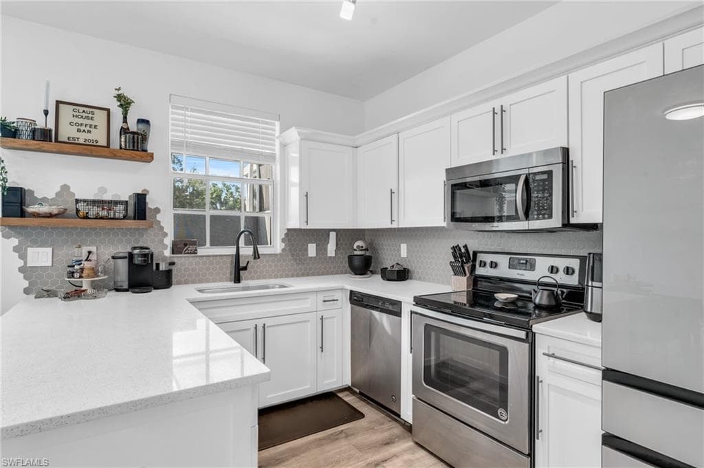 3825 Schoolhouse RD E # 5, FORT MYERS FL 33916-10