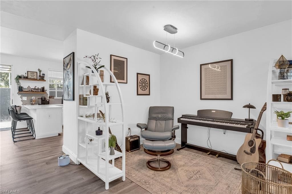 3825 Schoolhouse RD E # 5, FORT MYERS FL 33916-7