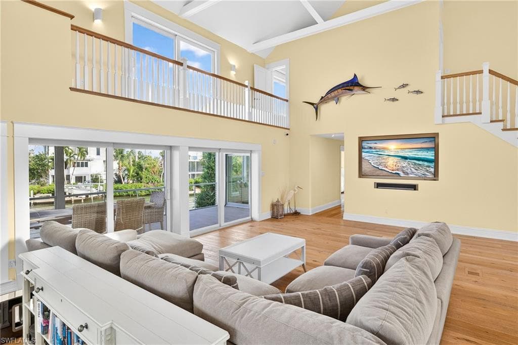 1480 Angel DR-6