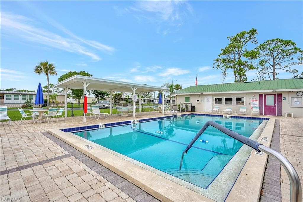 541 Freedom ST, NORTH FORT MYERS FL 33917-25