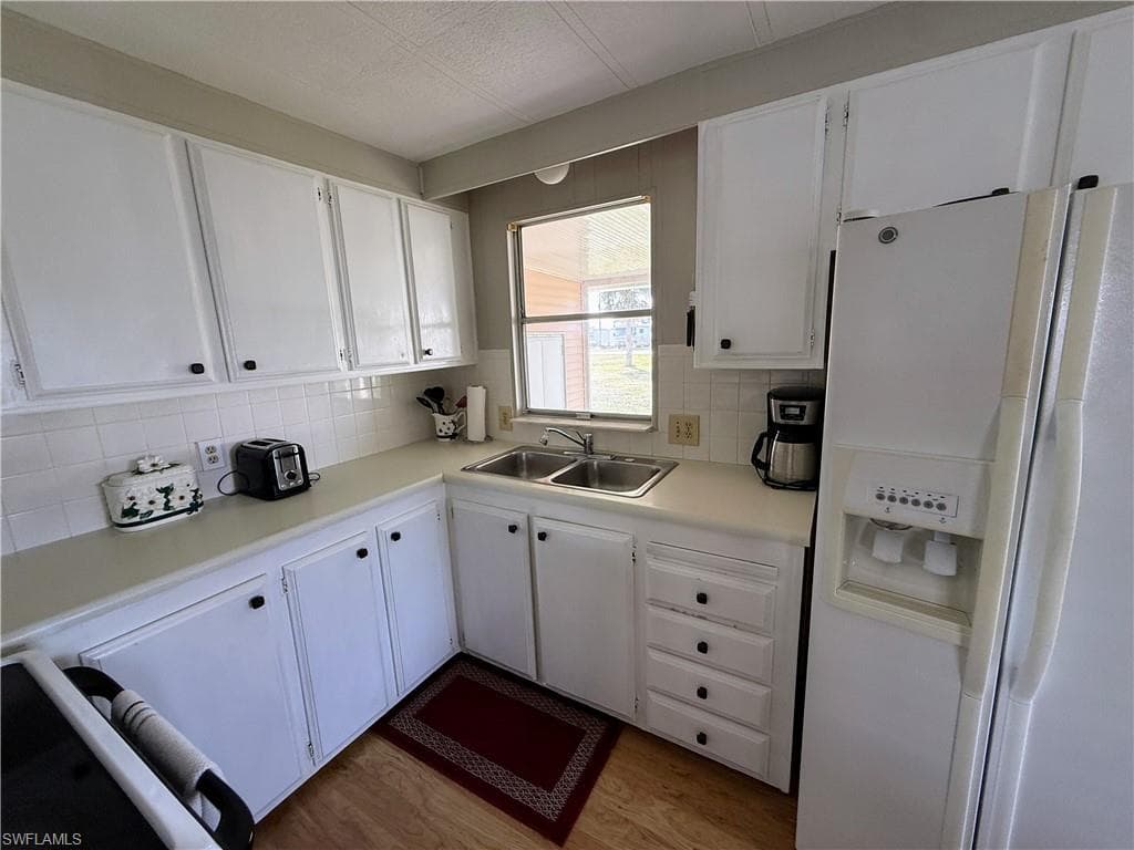 541 Freedom ST, NORTH FORT MYERS FL 33917-4