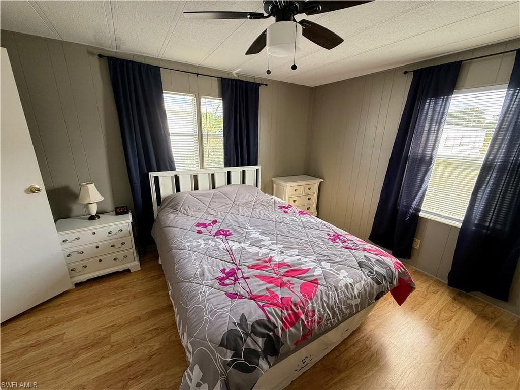 541 Freedom ST, NORTH FORT MYERS FL 33917-10