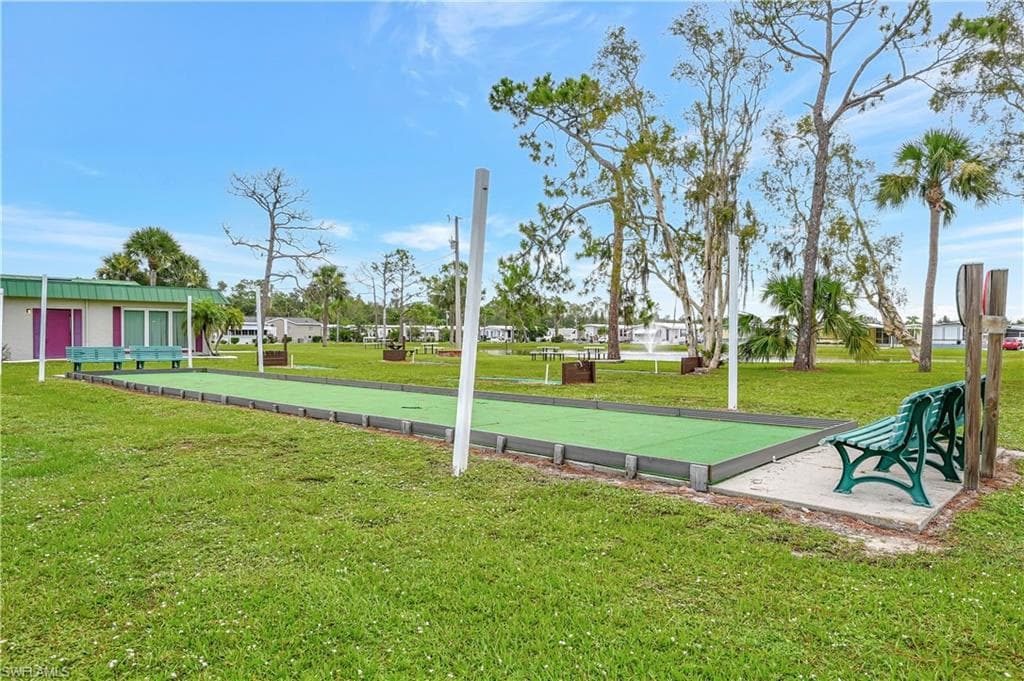 541 Freedom ST, NORTH FORT MYERS FL 33917-28