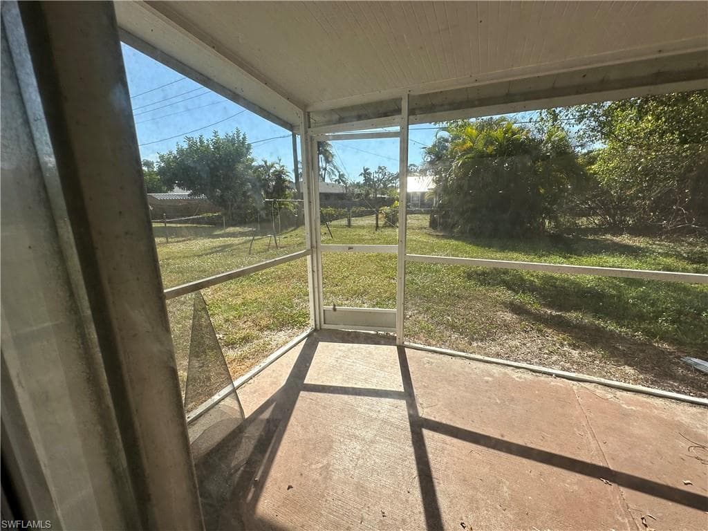 2300 Crystal DR, FORT MYERS FL 33907-10