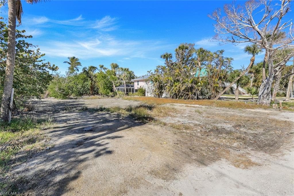 651 Donax ST, SANIBEL FL 33957-4