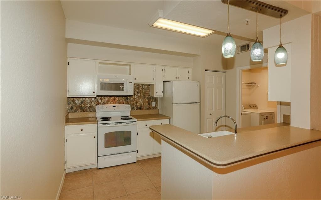 4670 Saint Croix LN # 618, NAPLES FL 34109-5