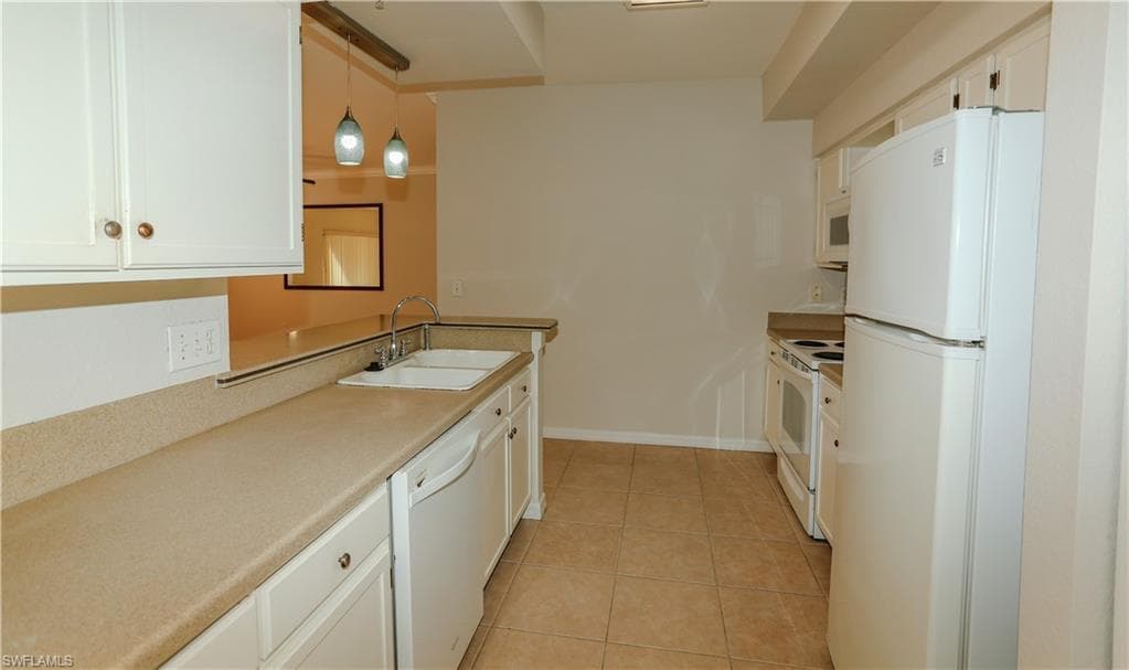 4670 Saint Croix LN # 618, NAPLES FL 34109-6