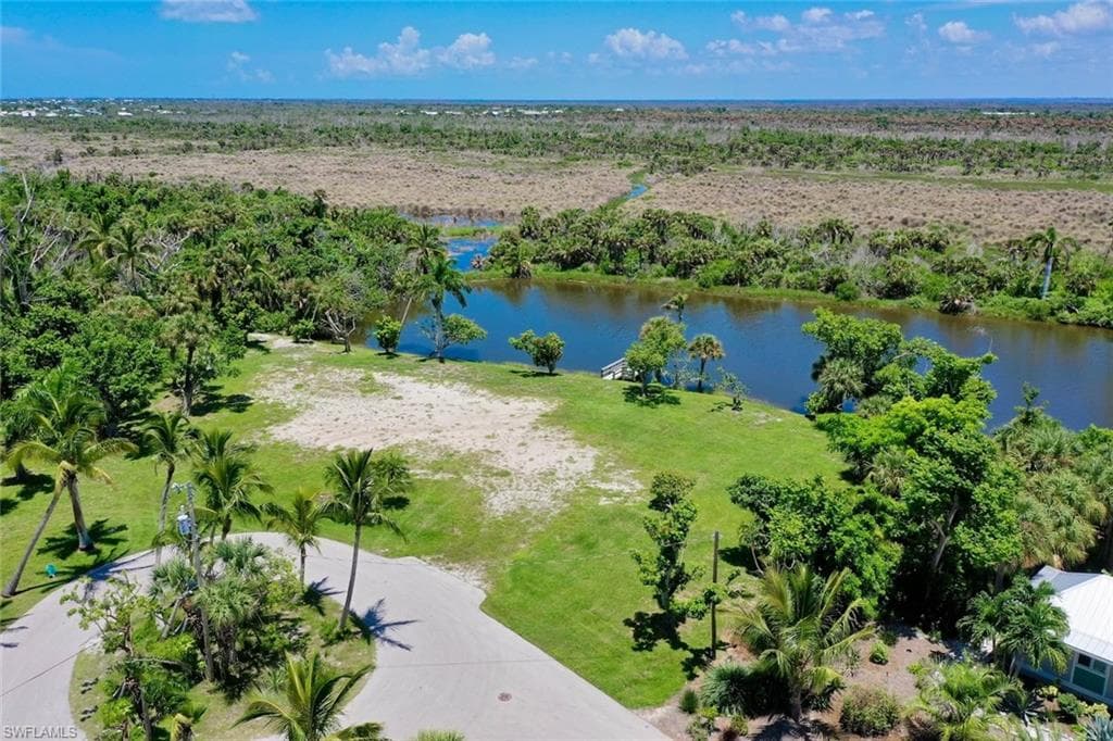 4037 Coquina DR, SANIBEL FL 33957-5