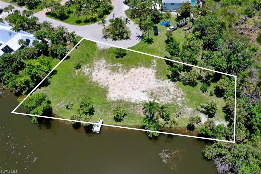 4037 Coquina DR, SANIBEL FL 33957-21