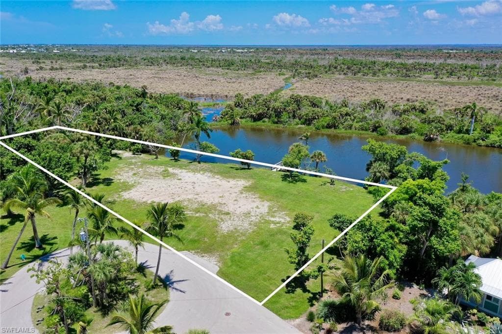 4037 Coquina DR, SANIBEL FL 33957-4