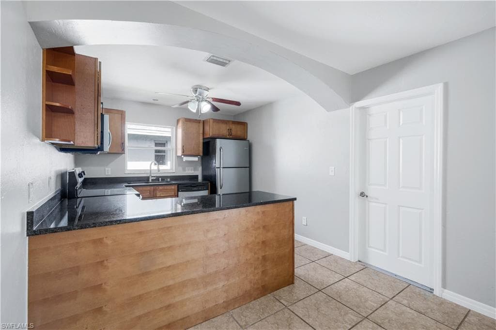 9840 Owlclover ST, FORT MYERS FL 33919-5