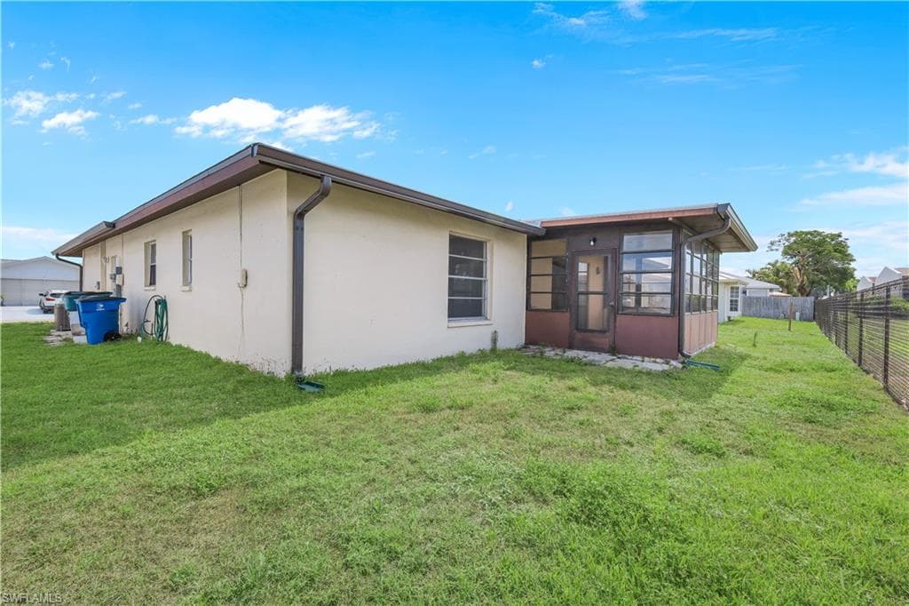 9840 Owlclover ST, FORT MYERS FL 33919-16