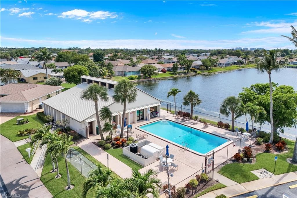 9840 Owlclover ST, FORT MYERS FL 33919-28