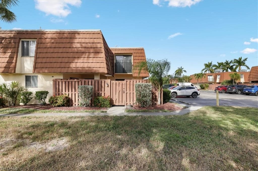 5244 Cedarbend DR # 2, FORT MYERS FL 33919-19