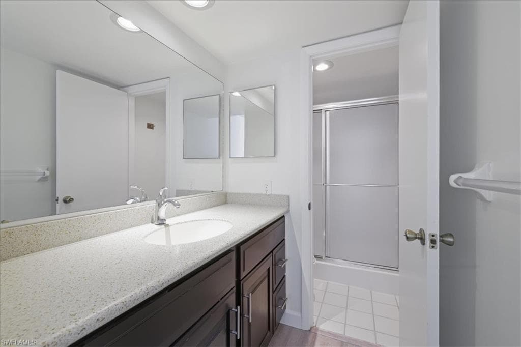 5244 Cedarbend DR # 2, FORT MYERS FL 33919-17