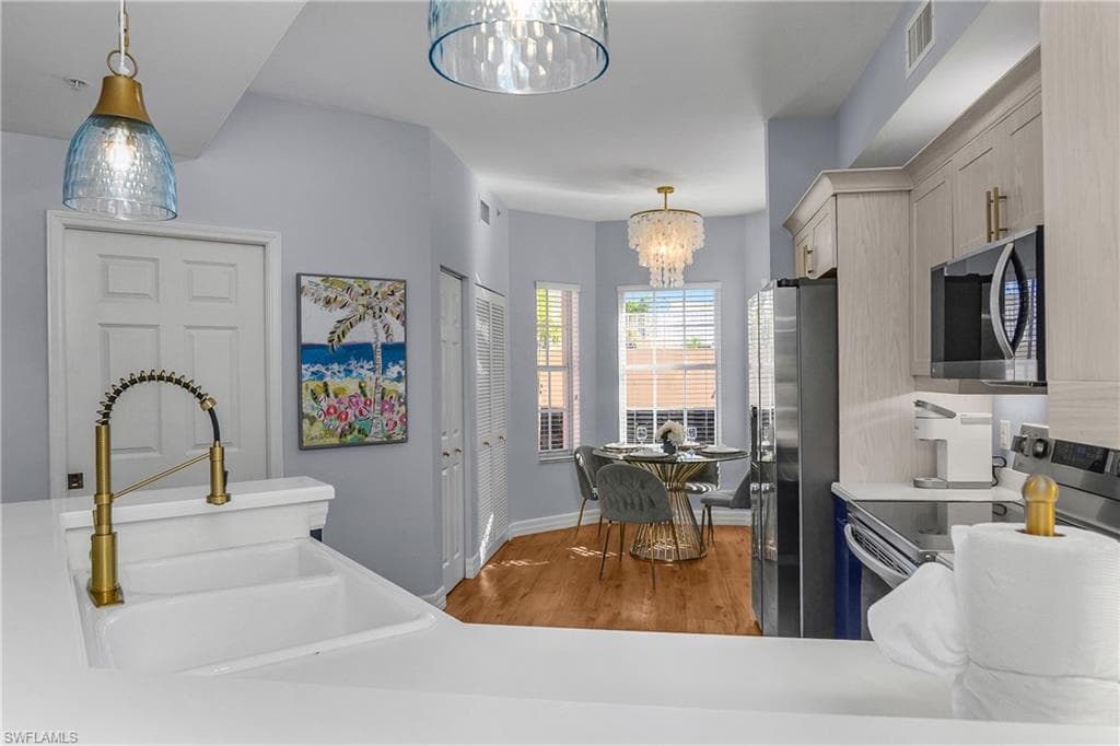 451 Bayfront PL # 5201, NAPLES FL 34102-16