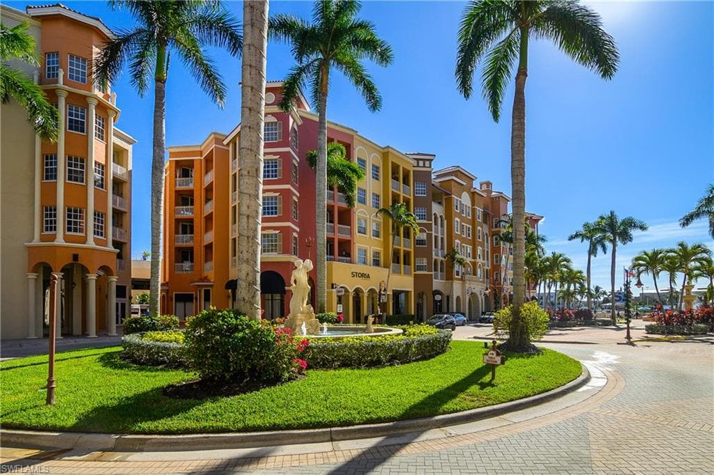 451 Bayfront PL # 5201, NAPLES FL 34102-28