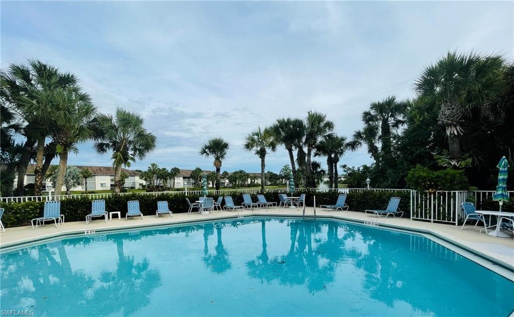 153 Gabriel CIR # 3003, NAPLES FL 34104-33