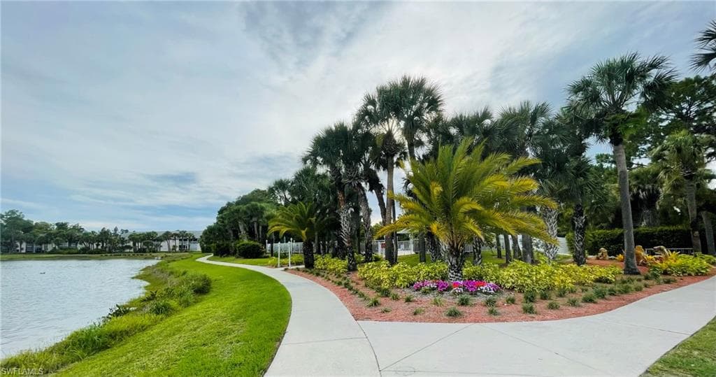 153 Gabriel CIR # 3003, NAPLES FL 34104-28