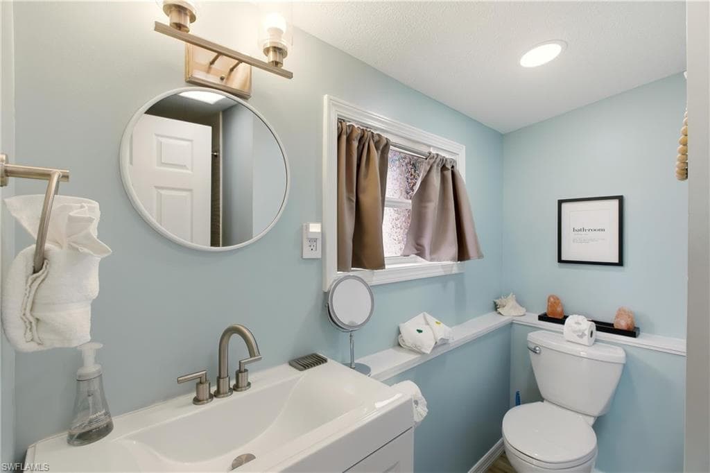 185 Hibiscus DR, FORT MYERS BEACH FL 33931-15