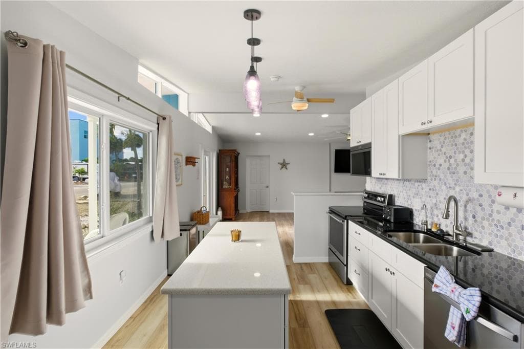 185 Hibiscus DR, FORT MYERS BEACH FL 33931-8