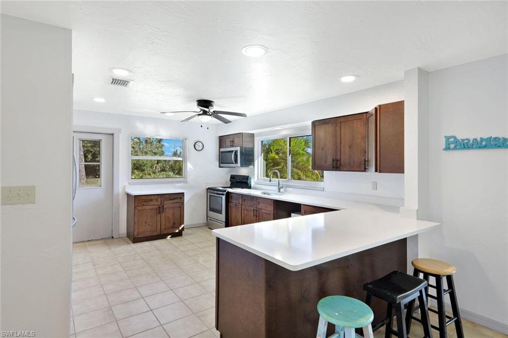 4619 Rue Bayou, SANIBEL FL 33957-15