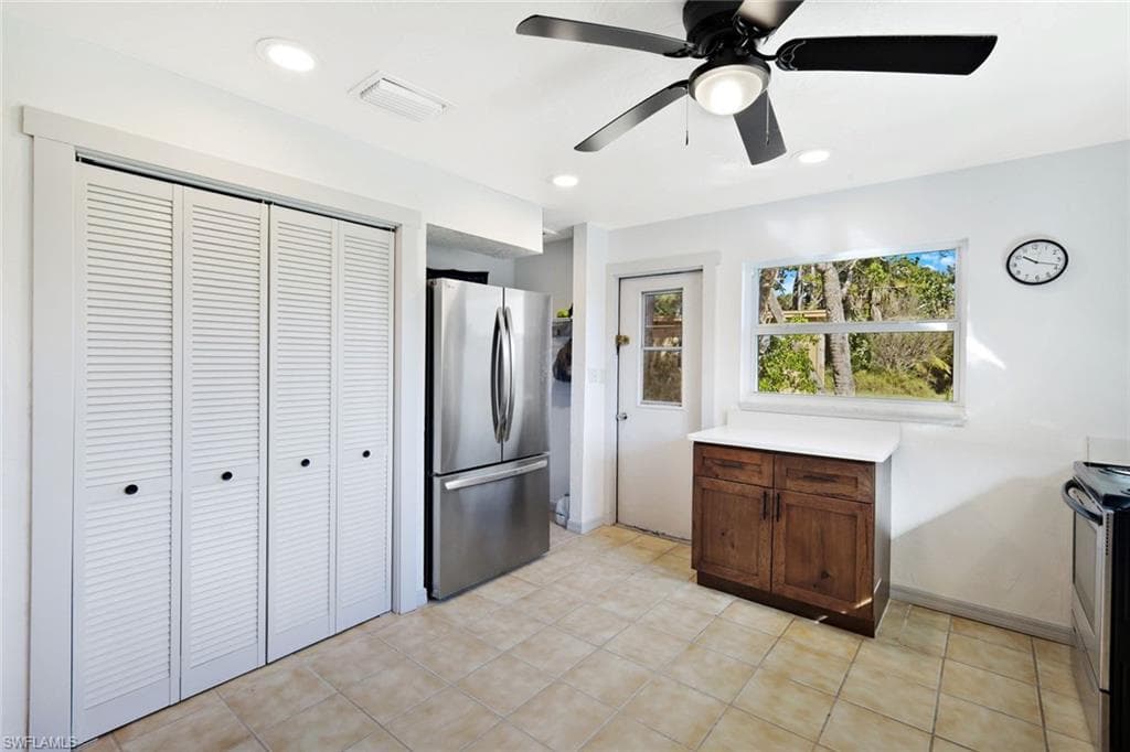 4619 Rue Bayou, SANIBEL FL 33957-11