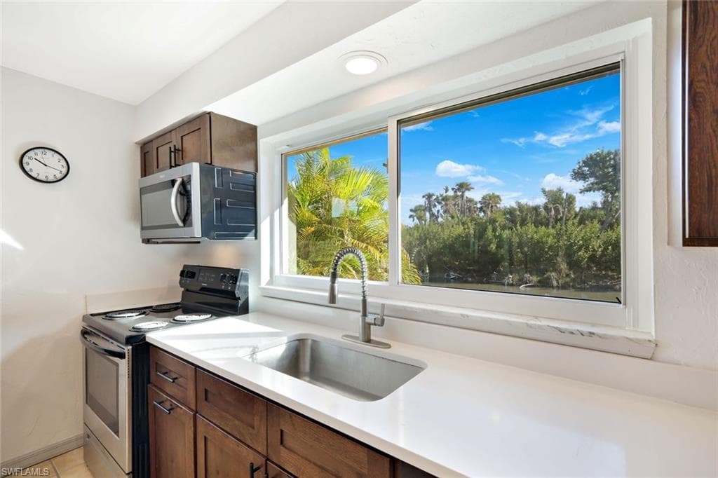 4619 Rue Bayou, SANIBEL FL 33957-13