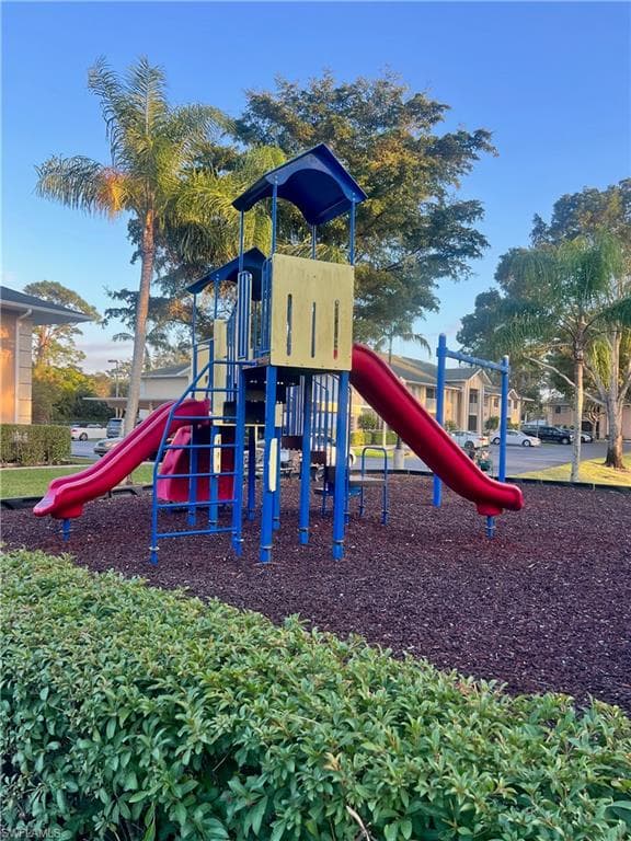 27123 Matheson AVE # 206, BONITA SPRINGS FL 34135-15