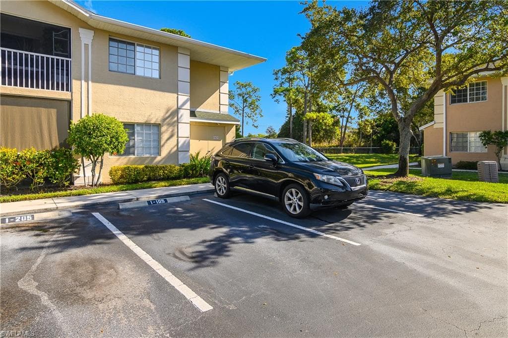 27075 Matheson AVE # 105, BONITA SPRINGS FL 34135-3