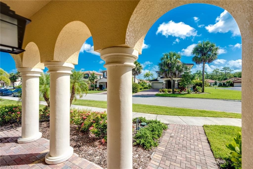 1308 Kendari TER, NAPLES FL 34113-19