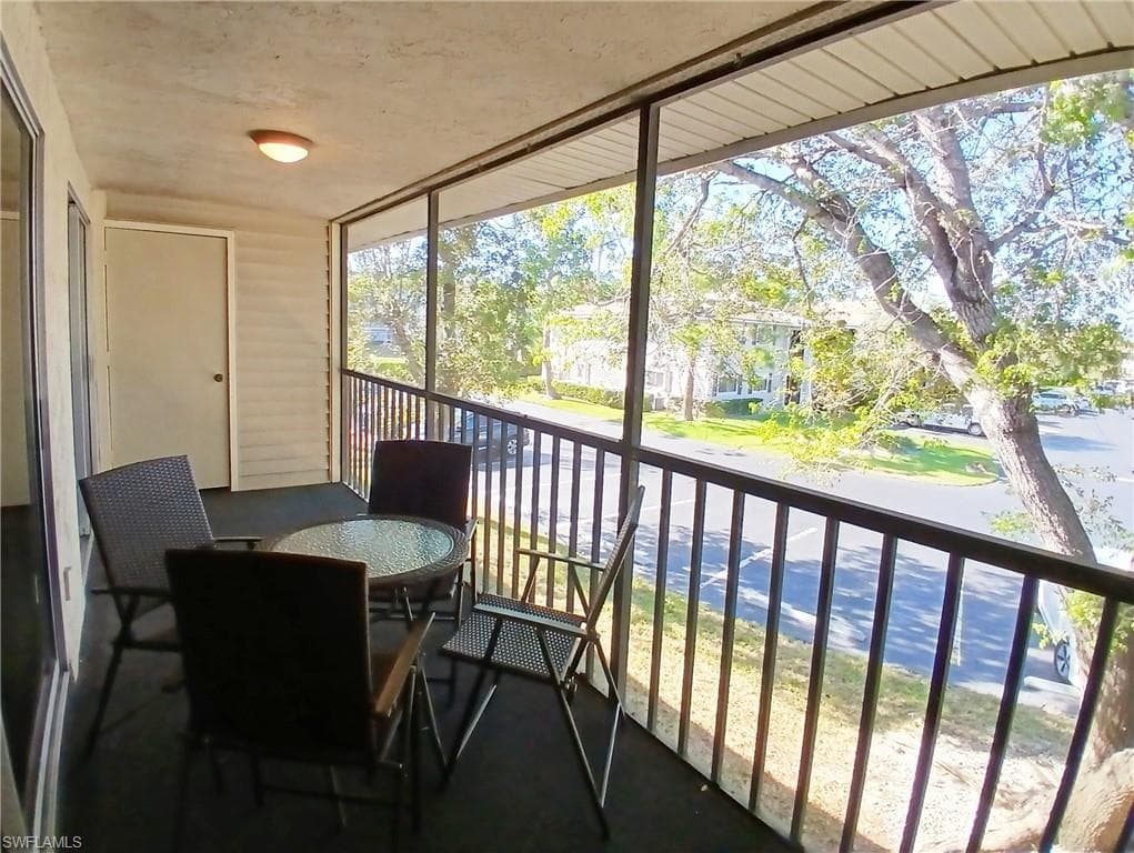 8121 S Woods CIR # 8, FORT MYERS FL 33919-21