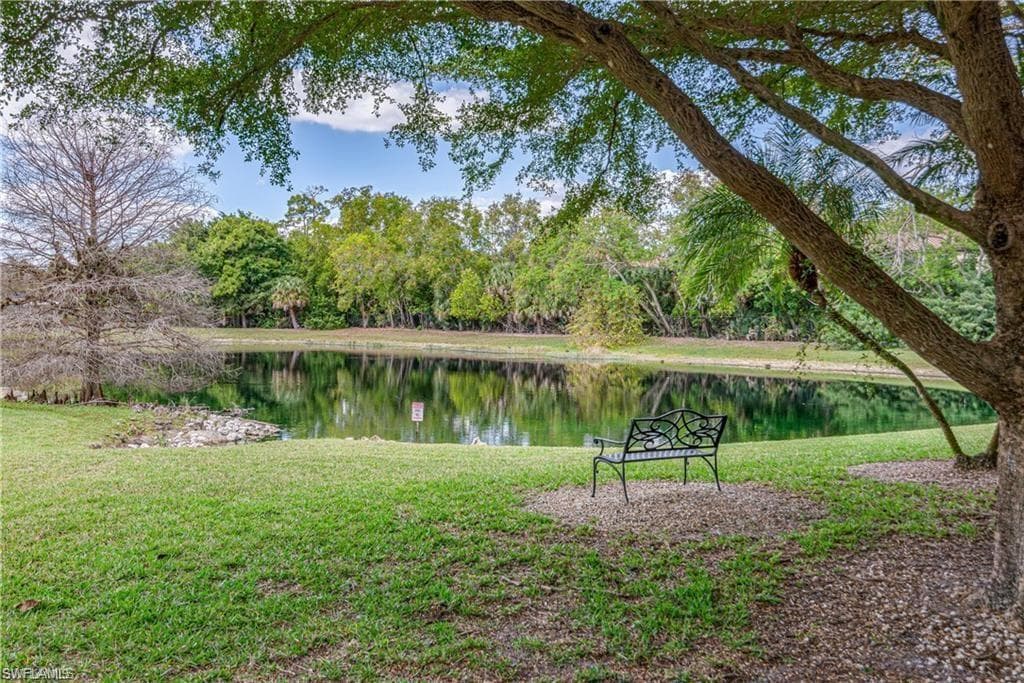 8121 S Woods CIR # 8, FORT MYERS FL 33919-29