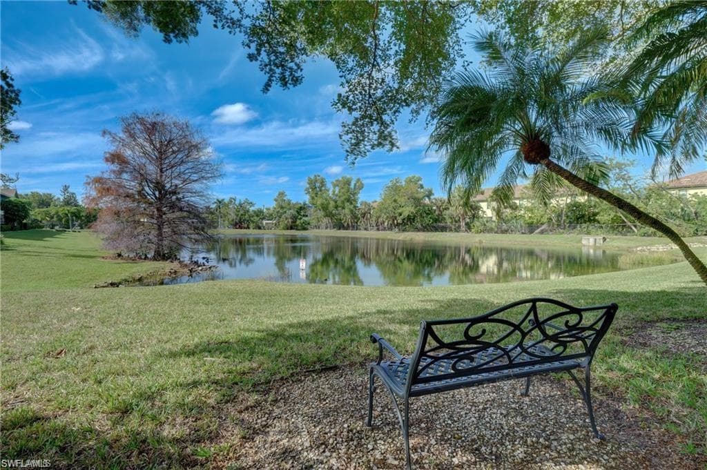 8121 S Woods CIR # 8, FORT MYERS FL 33919-24