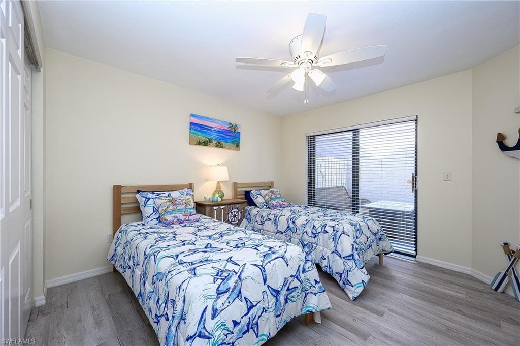 833 Reef Point CIR, NAPLES FL 34108-22