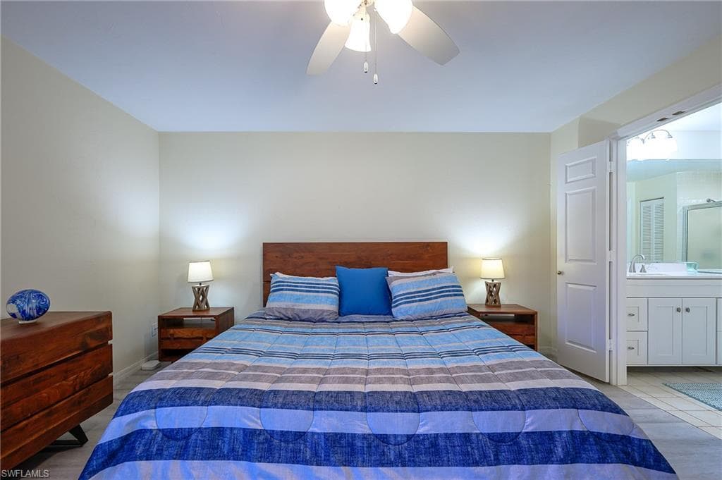 833 Reef Point CIR, NAPLES FL 34108-16