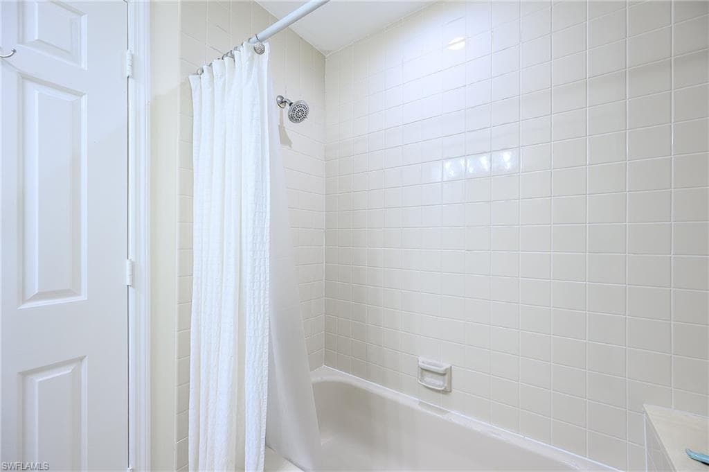 833 Reef Point CIR, NAPLES FL 34108-25