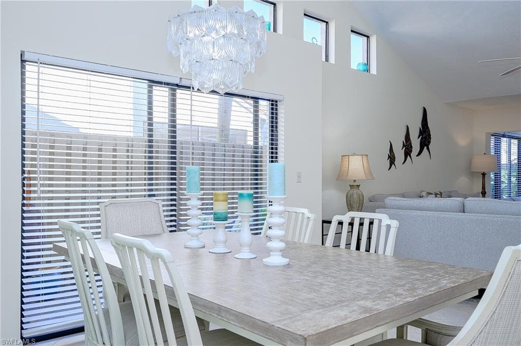 833 Reef Point CIR, NAPLES FL 34108-6