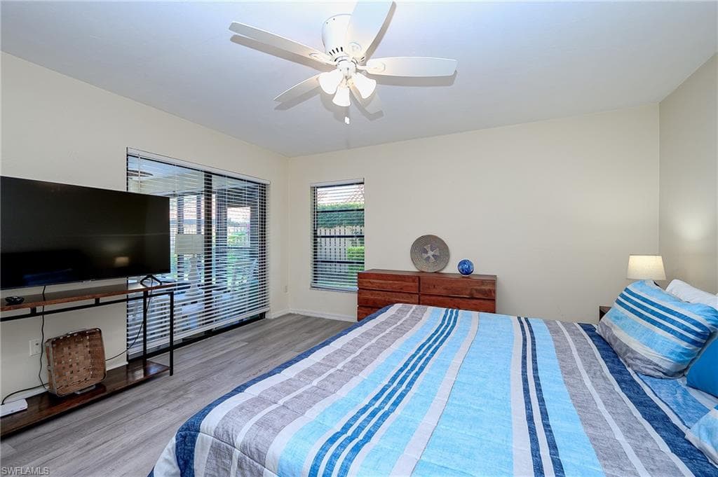 833 Reef Point CIR, NAPLES FL 34108-18