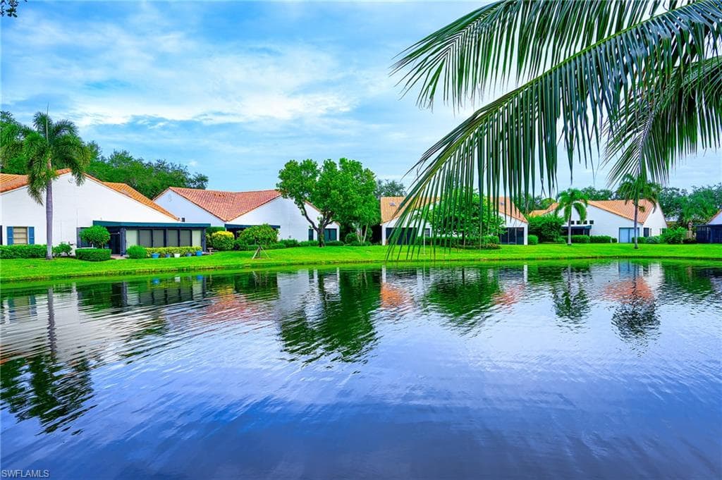 833 Reef Point CIR, NAPLES FL 34108-30