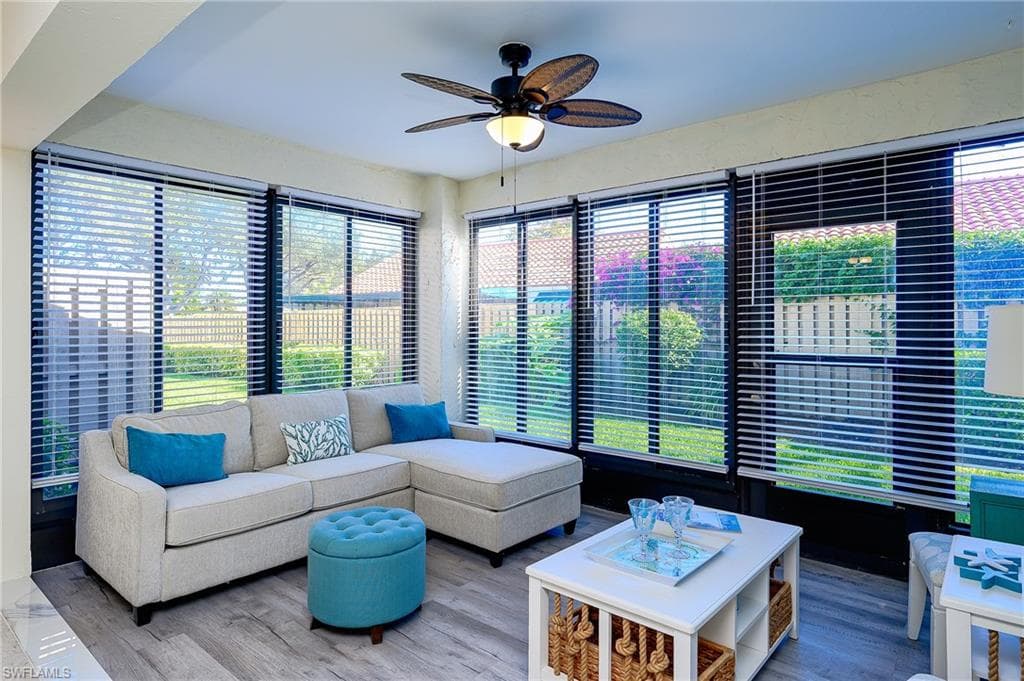 833 Reef Point CIR, NAPLES FL 34108-3