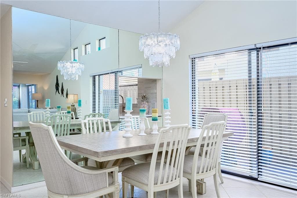 833 Reef Point CIR, NAPLES FL 34108-7