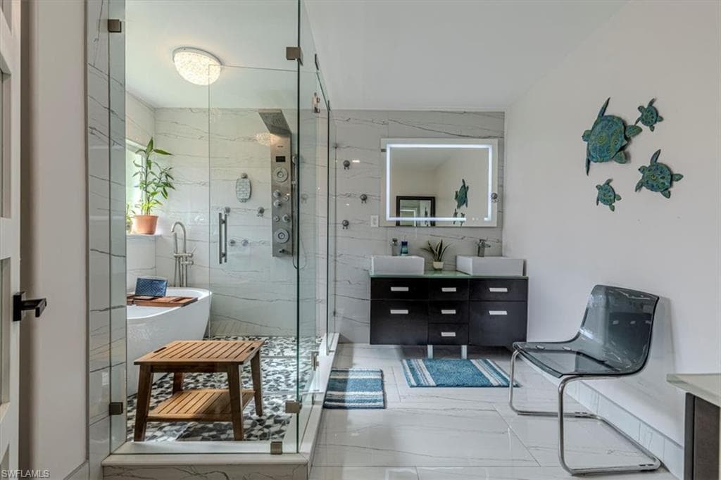 4310 McGregor BLVD, FORT MYERS FL 33901-15