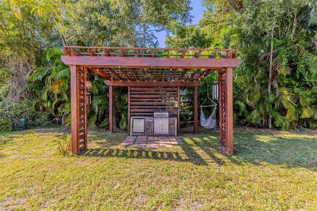 4310 McGregor BLVD, FORT MYERS FL 33901-27