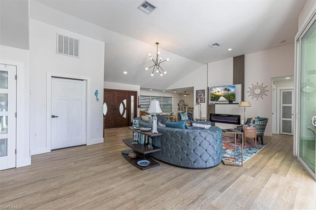 4310 McGregor BLVD, FORT MYERS FL 33901-4