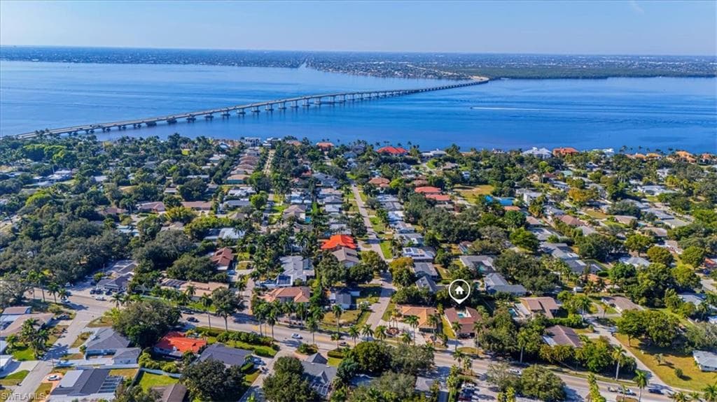 4310 McGregor BLVD, FORT MYERS FL 33901-30