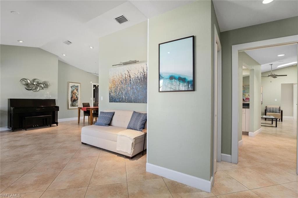 9977 Treasure Cay Ln, BONITA SPRINGS FL 34135-1