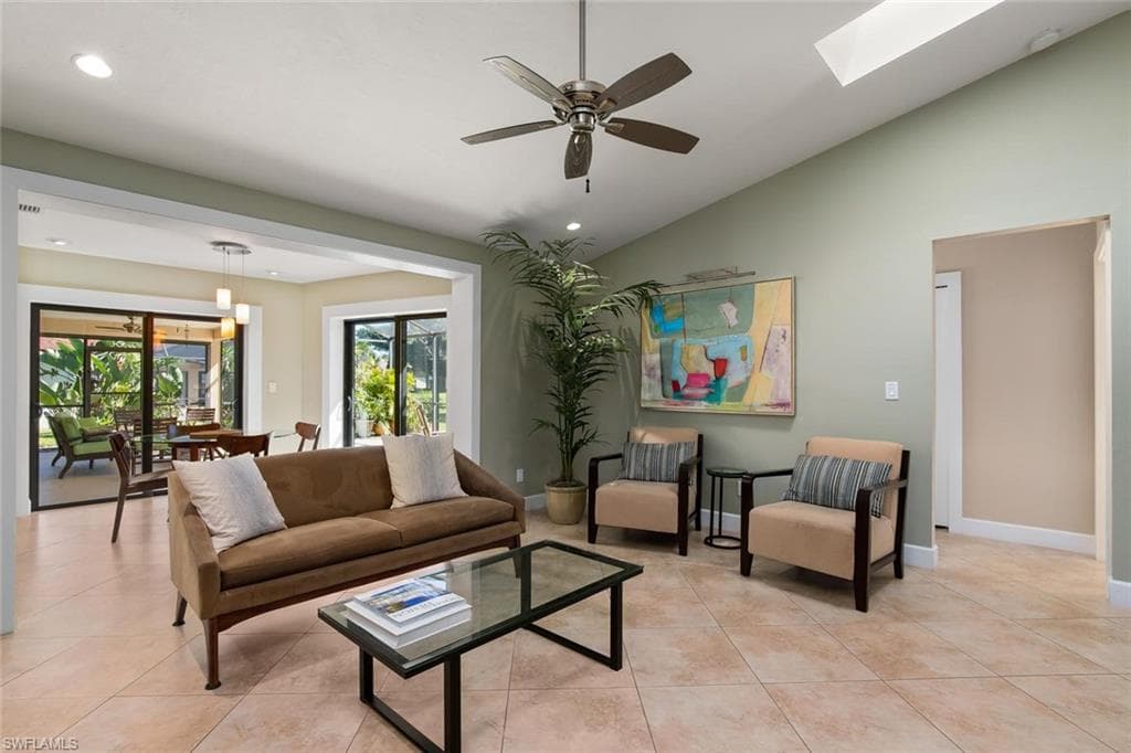 9977 Treasure Cay Ln, BONITA SPRINGS FL 34135-6