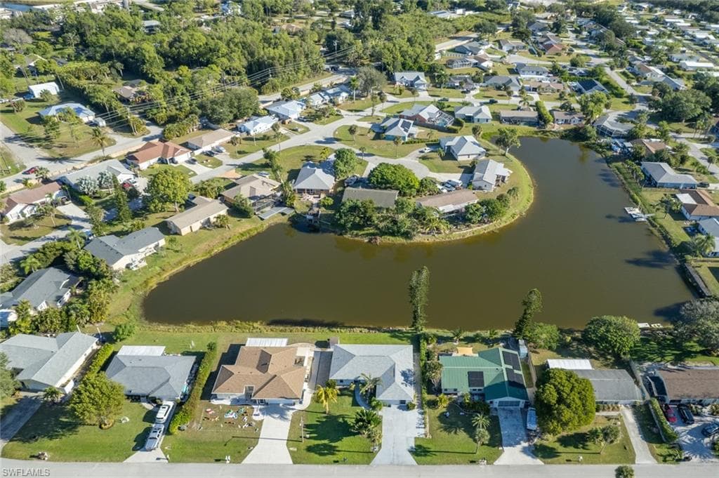 10322 Sandy Hollow LN, BONITA SPRINGS FL 34135-22