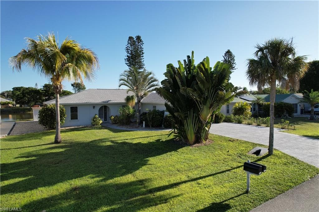 10322 Sandy Hollow LN, BONITA SPRINGS FL 34135-26